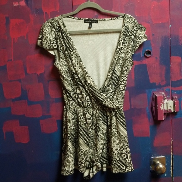 Black and White Tribal Romper - Picture 2 of 3